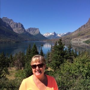 Meet your Posher, Rhonda